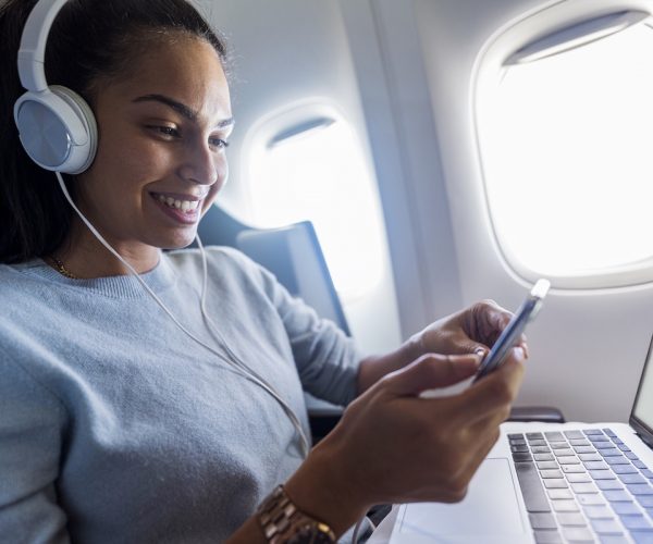 This Major U.S. Airline Plans To Offer Free Wifi