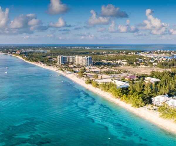 5 Reasons To Visit The Cayman Islands For Your Winter Getaway