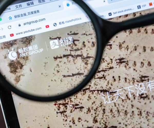 Alipay and Mastercard offer international travellers ways to make cashless payments in China