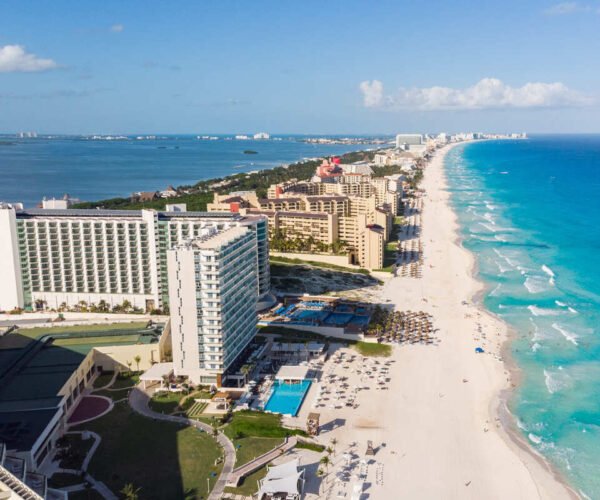 This Is Why Experts Believe Now Is The Time To Book Your Cancun Winter Getaway