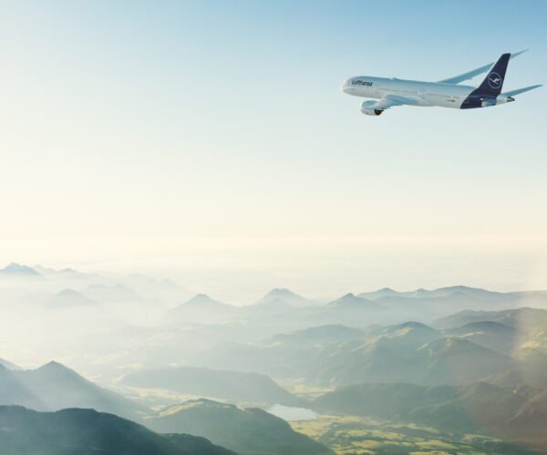 Lufthansa Group offers special fare for passengers traveling to the UN World Climate Conference in Dubai