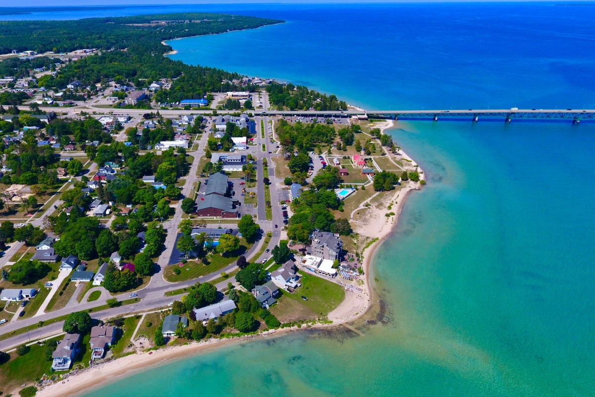 New Report Names This Timeless Lake Town As America’s Most Affordable Fall Getaway